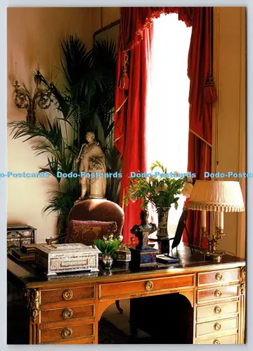 L361866 Clarence Haus Der Schreibtisch im Gartenzimmer Christopher Simon Sykes H M Q