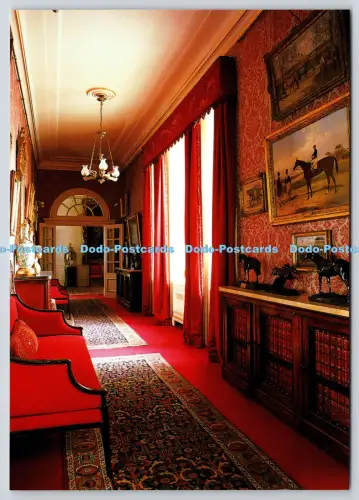 L361869 Clarence House Der Pferdekorridor Christopher Simon Sykes H M Queen Eliz