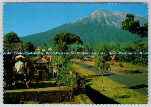 L363079 Besakih Bali Berg Agung mit dem größten Tempel am Hang ist ein heiliges M