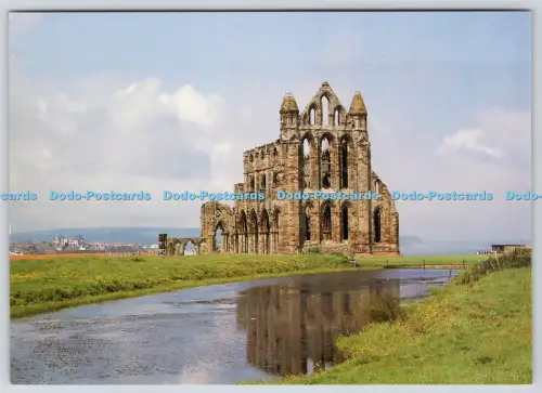 L363339 Whitby Abbey Die Ruinen der Abtei aus dem 13. Jahrhundert stehen auf der Landzunge