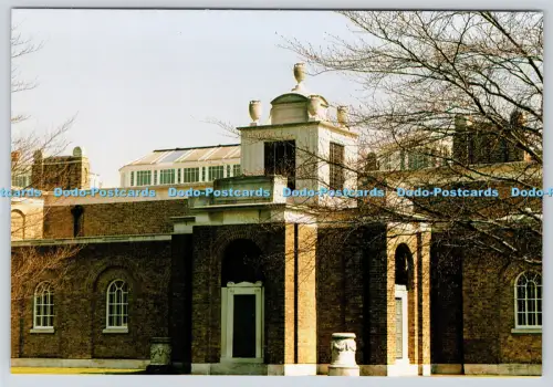 L364590 Dulwich Bildergalerie von hinten zeigt das Mausoleum Cadds Printi