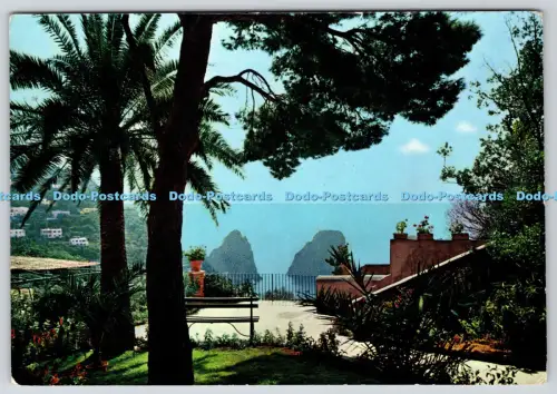 L364640 Capri Gärten des Augustus Die Faraglioni M Della Monica