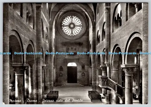 L364832 Modena Duomo Interno visto dal Pontile RP