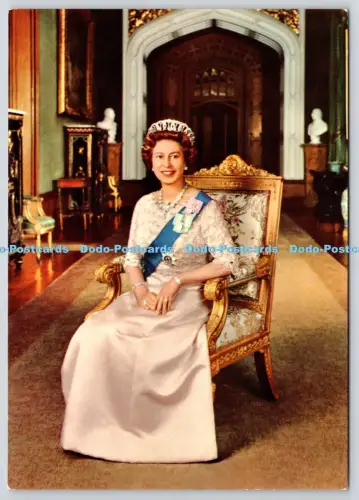 L364964 H M Queen Elizabeth II Rupert Magnus Trading London Peter Grugeon