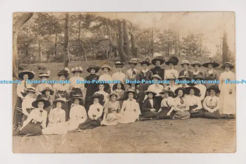 C033232 Dorset. Gruppe Frauen. Blake. Montrose Studio. Parkstone