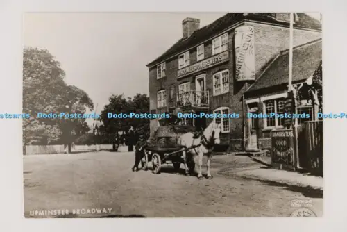C033483 Upminster Broadway. Vintage Repro Foto aus den 50er Jahren