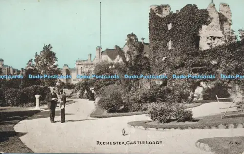 R048467 Rochester Castle Lodge zierlich