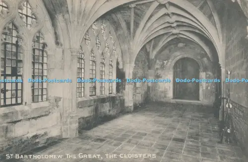 R048828 Heiliger Bartholomäus der Große Der Kreuzgang