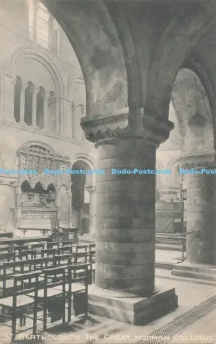 R048831 St. Bartholomäus Die großen normannischen Säulen