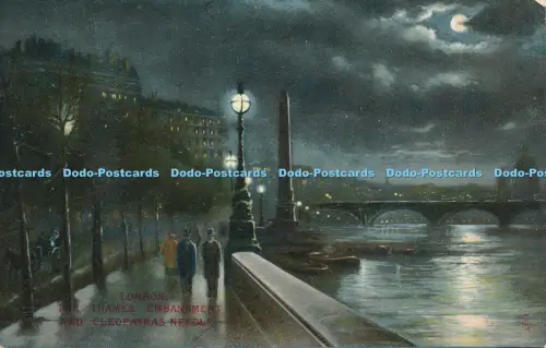 R048889 London Themse Ufer und Kleopatras Nadel bei Nacht Stecken Kunst