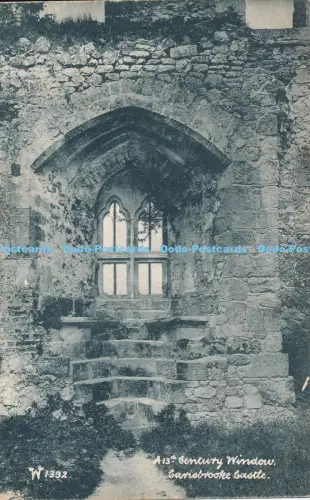 R048957 A Fenster Carisbrooke Castle aus dem 13. Jahrhundert