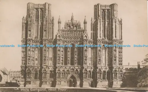 R048976 Wells Cathedral West Front R Wilkinson