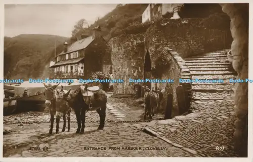 R049020 Einfahrt vom Hafen Clovelly Valentine RP