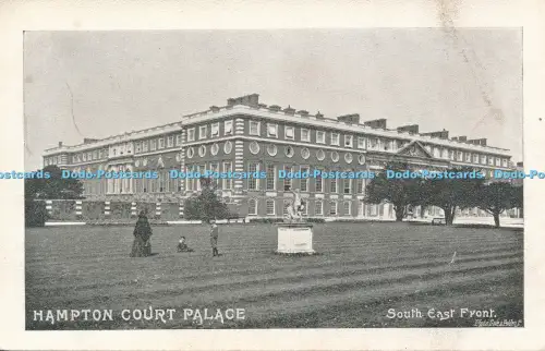 R049163 Hampton Court Palace South East Front Gale and Polden Wellington