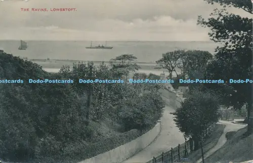 R049433 The Ravine Lowestoft 1911