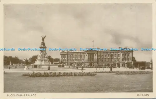 R050088 Buckingham Palace London