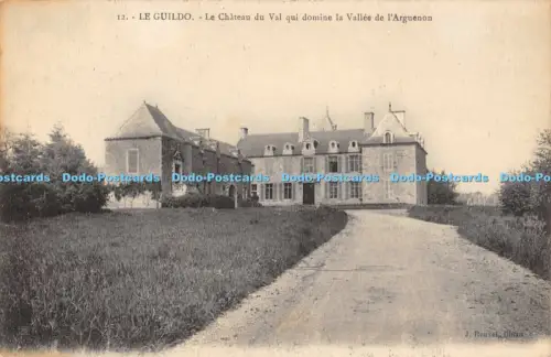 R053572 Le Guildo Le Chateau du Val Qui Domine la Vallee de l Arguenon J Rouxel