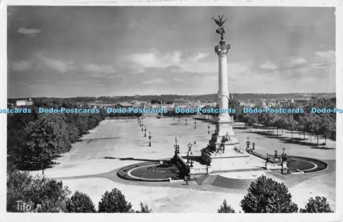 R054533 Bordeaux Place des Quinconces et Monument des Girondins M Berjaud 1953