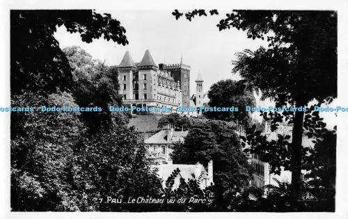 R054548 Pau Le Chateau vu du Parc