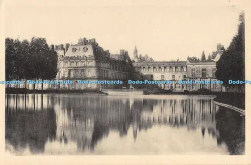 R054552 Chateau de Fontainebleau Ensemble sur la Piece d Eau
