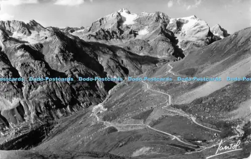R054555 Sur la Route du Col de l Iseran A Les Lacets du Parc a Moutons et le Pic
