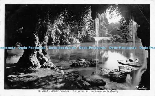 R054563 Lille Jardin Vauban Vue prise de l Interieur de la Grotte Fauchois