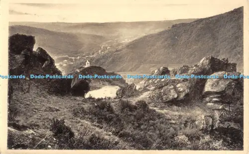 R054574 Chateau Regnault Vallee de la Meuse Vue des 4 Fils Aymon