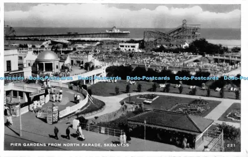 R054601 Pier Gardens from North Parade Skegness