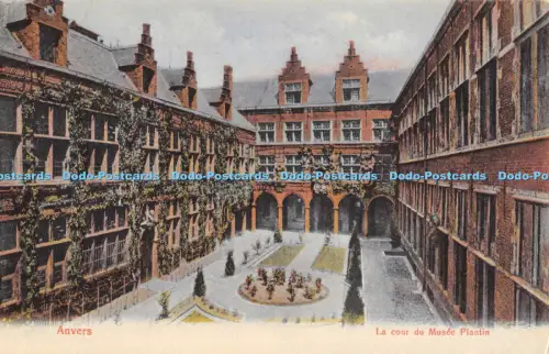 R055076 Anvers La Cour du Musee Plantin Guggenheim