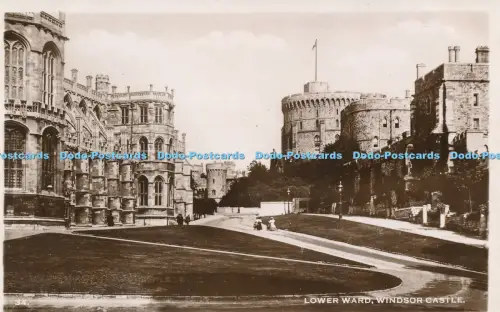 R055411 Lower Ward Windsor Castle P Harrison RP