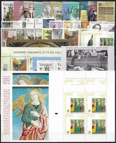 2009 Vaticano complete year 30v.+4MS+2 booklet MNH