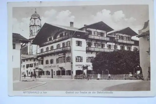 AK Mittenwald a. Isar Gasthof zur Traube an der Bahnhofstraße