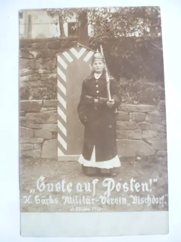 Foto-AK "Guste auf Posten" K.S. Militär-Verein Bischdorf 25. Mai 1905