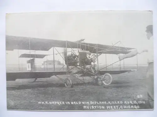AK USA Luftfahrt W.M. R. Badger in Bald Win Biplane 1911
