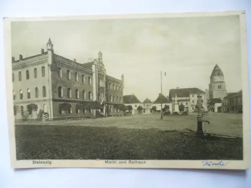 AK Zielenzig Neumark Markt und Rathaus