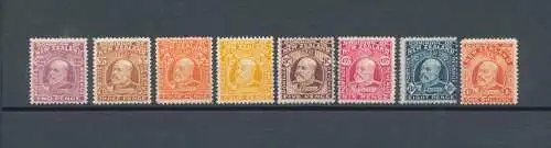 1909 NEUSEELAND - Stanley Gibbons n. 388/94 - Serie mit 8 Werten - MLH*