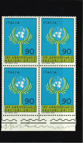 UN 90 L. GRÜNDRUCK NACH RECHTS VERSCHOBEN VIERTEL