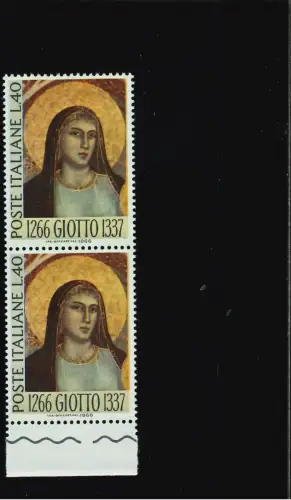 GIOTTO 40 L. PAAR HORIZONTAL AUF GRAUEM HINTERGRUND