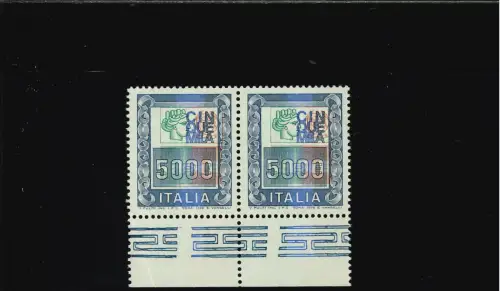 HOHER WERT 5000 L. KOPF NACH RECHTS VERSCHOBEN PAAR UNTERKANTE