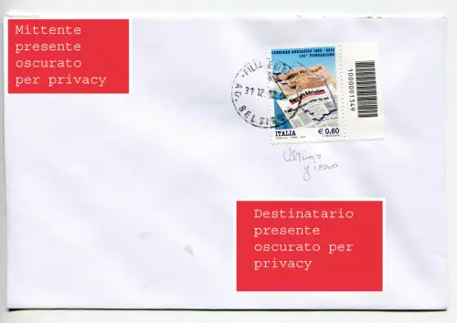 Adriakurier mit Barcode isoliert auf Umschlag