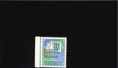 HOHER WERT 2000 L. KOPF NACH LINKS RAND VERSCHOBEN