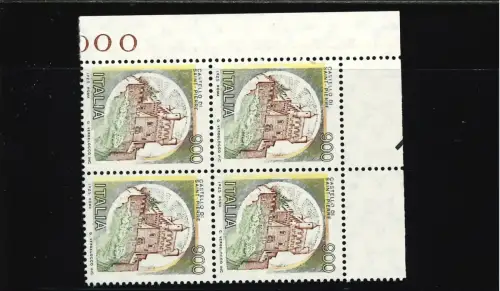 CASTELLI 900 L. GELBDRUCK STARK NACH LINKS VIERTEL VERSCHOBEN