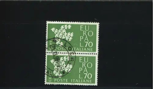 EUROPA 70 L. PAAR, EINE MIT ZENTRALTAUBE MIT KAMM POS 12