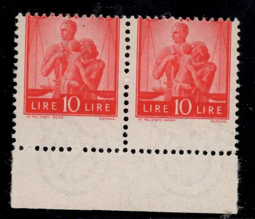 DEMOKRATISCHE 10 L. ORANGE STARK VERSCHOBENE ZAHNUNG