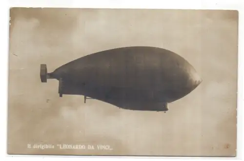 Luftschiff Leonardo da Vinci Postkarte Flugzeug im Vordergrund