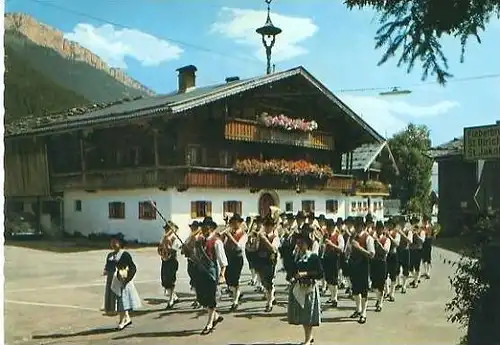 Fieberbrunn v. 1974  Tiroler Trachten Kapelle  (24756)