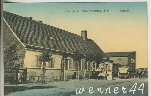 Gruß aus Schmiedeberg U.-M. v. 1918 Gasthof mit Pferdefuhrwerk  (32942)