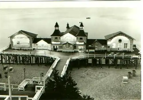 Sellin v.1966 Seebrücke am Strand (22390)