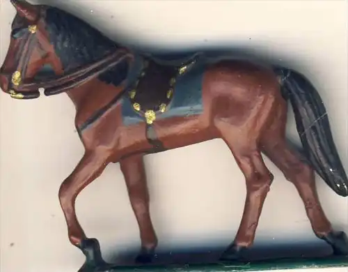 Antik-Zinn- Pferd gesattelt  ca. von 1938  --- siehe Foto !!   (7)