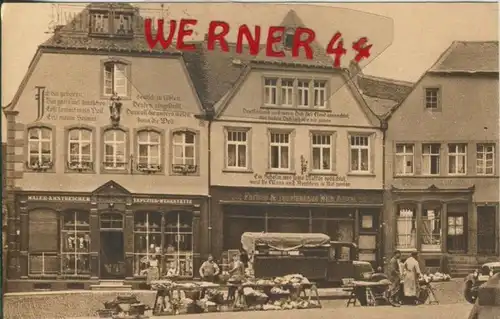 St. Wendel v. 1918  Domplatz mit Stände und Tapetenhaus,Malerhaus und alten PKW  ()  --  siehe Foto !!  (29592)